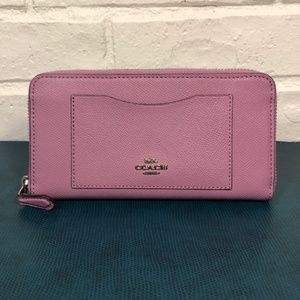 Coach Accordion Zip Wallet Light Lilac